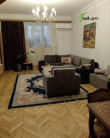 Երկու հարկանի քարե տուն Նոր Արեշի 35րդ փողոցում Էրեբունիում, 450 ք.մ., 3+ սանհանգույց