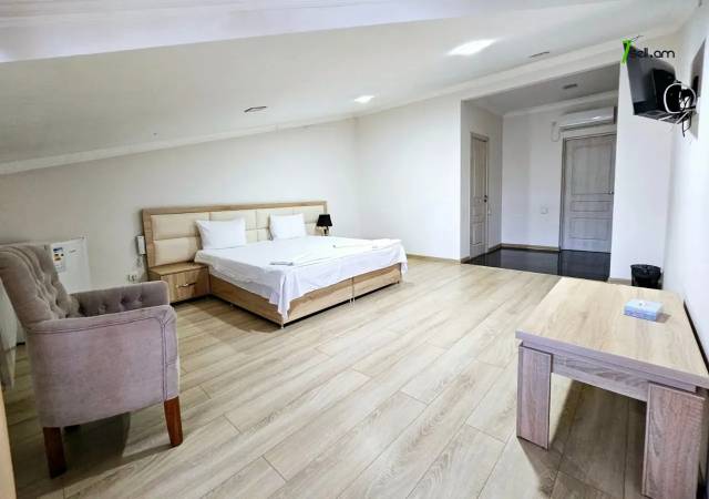 Երեք հարկանի քարե տուն Նար-Դոսի փողոցում կենտրոնում, 1510 ք.մ., 3+ սանհանգույց, կապիտալ վերանորոգված