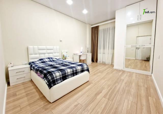 Երեք հարկանի թաունհաուզ, Դուրյան թաղամաս Ավանում, 330 քմ, 3+ սանհանգույց