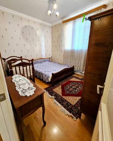 Երկու հարկանի քարե տուն Նոր Արեշի 9-րդ փողոցում Էրեբունիում, 530 ք.մ., 2 սանհանգույց