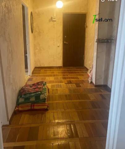 4 սենյականոց բնակարան, Հարավ Արևմտյան Բ2 թաղամաս, 100 ք.մ., 4/10 հարկ, մասնակի վերանորոգում