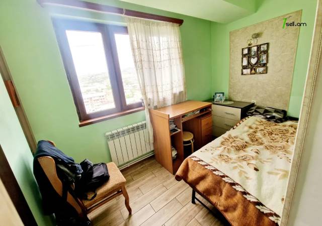 3 սենյականոց բնակարան Էրեբունու փողոցում, 80 ք.մ., 12/14 հարկ, եվրովերանորոգված