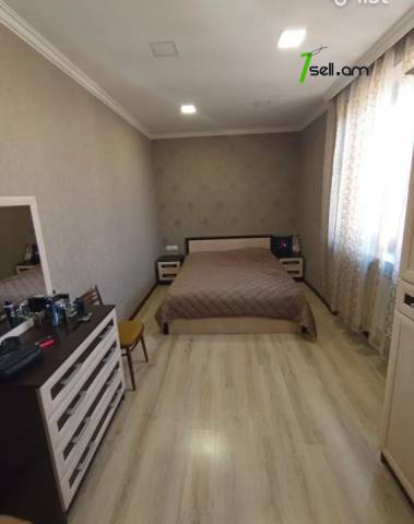 4 սենյականոց բնակարան Գայի պողոտայում, 75 ք.մ., եվրովերանորոգված, քարե շենք