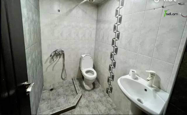 2 սենյականոց բնակարան նորակառույց շենքում Աթոյան փողոցում, 66 ք.մ., բարձր առաստաղներ, 2/5 հարկ