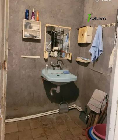 3 սենյականոց բնակարան Կոմիտասի պողոտայում, 95 քմ, նախավերջին հարկ, բարձր առաստաղներ