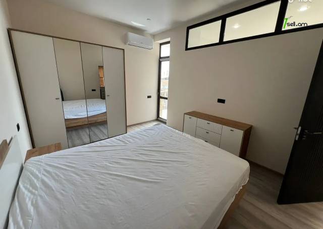 5 սենյականոց բնակարան նորակառույց շենքում Վարդանանց փողոցում, 121 քմ, 10/16 հարկ, 2 սանհանգույց