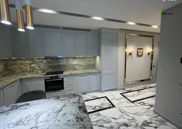 3 սենյականոց բնակարան նորակառույց շենքում Օրբելի եղբայրների փողոցում, 85 քմ, 4/15 հարկ