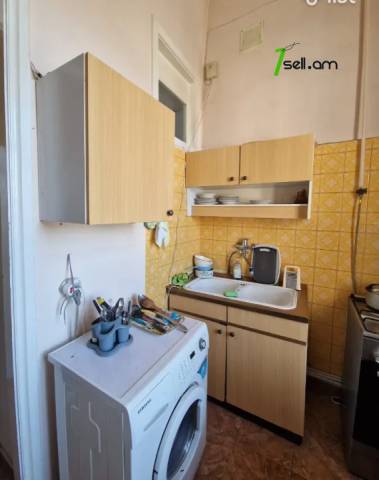 3 սենյականոց բնակարան Ազատության պողոտայում, 83 քմ, նախավերջին հարկ, բարձր առաստաղներ