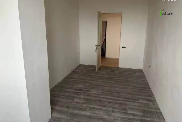 4 սենյականոց բնակարան նորակառույց շենքում Գրիբոյեդով փողոցում, 121 քմ, 14/16 հարկ, 2 սանհանգույց