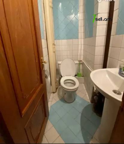 3 սենյականոց բնակարան Սունդուկյան փողոցում, 68 քմ, 5/12 հարկ, 2 սանհանգույց, մասնակի վերանորոգում