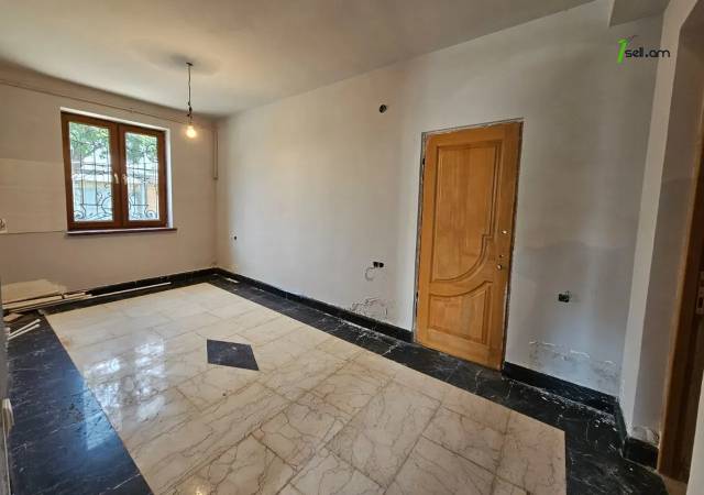 Բազմաֆունկցիոնալ գույք Էրեբունիում, 600 ք.մ.