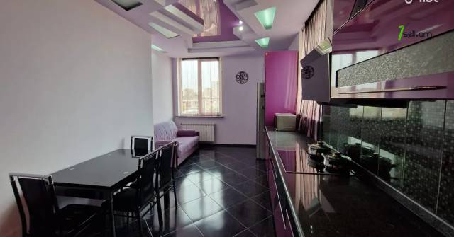 Ընդարձակ 3 սենյականոց բնակարան նորակառույց շենքում Նաիրի Զարյան փողոցում, 175 քմ, 12/16 հարկ