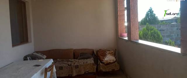 Մեկ հարկանի քարե տուն Ղուկասավանում, 2000 ք.մ., մեծ հողամաս, կապիտալ վերանորոգված