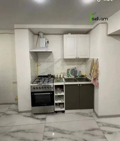 2 սենյականոց բնակարան Արամ Խաչատրյան փողոցում, 55 ք.մ., մի քանի պատշգամբ, նախավերջին հարկ