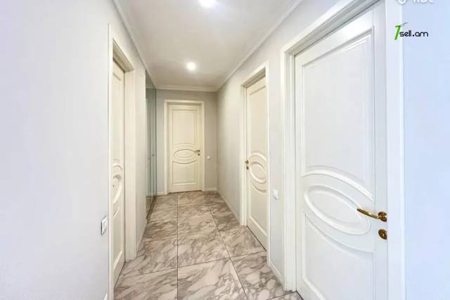 Ընդարձակ 4 սենյականոց բնակարան նորակառույց շենքում Վարդանանց փողոցում, 206 քմ, 20/23 հարկ