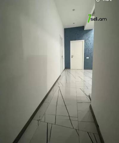 4 սենյականոց բնակարան նորակառույց շենքում Նիկողայոս Ադոնցի փողոցում, 130 ք.մ., 2 սանհանգույց