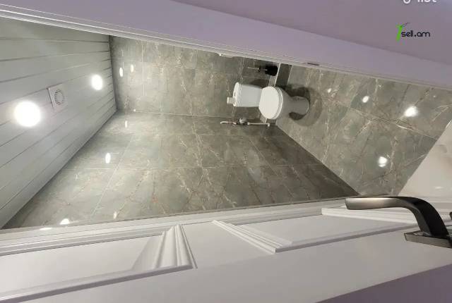 4 սենյականոց բնակարան Խաղաղ Դոնի փողոցում, 110 ք.մ., 10/12 հարկ, կապիտալ վերանորոգված