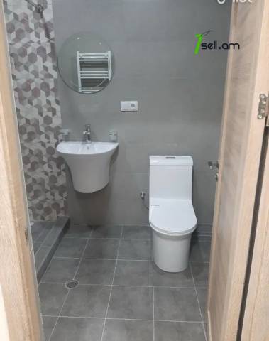 2 սենյականոց բնակարան նորակառույց շենքում Մոնթե Մելքոնյան փողոցում, 58 քմ, 3/17 հարկ