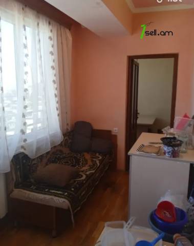 4 սենյականոց բնակարան Զորավար Անդրանիկի փողոցում, 84 ք.մ., 10/14 հարկ, կապիտալ վերանորոգված