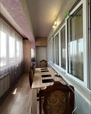 4 սենյականոց բնակարան Վիլնյուսի փողոցում, 76 ք.մ., 3/9 հարկ, մի քանի պատշգամբ, եվրովերանորոգված