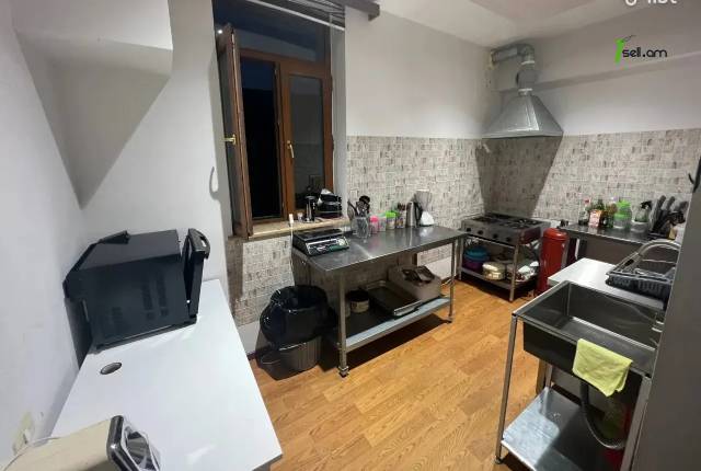 4 սենյականոց բնակարան նորակառույց շենքում Աբովյան փողոցում, 85 ք.մ., նախավերջին հարկ