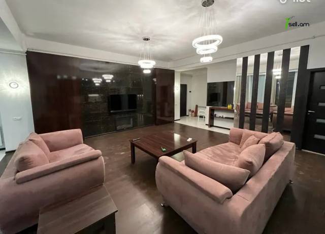 4 սենյականոց բնակարան նորակառույց շենքում Ռիգայի փողոցում, 136 ք.մ., 2 սանհանգույց, բարձր առաստաղներ