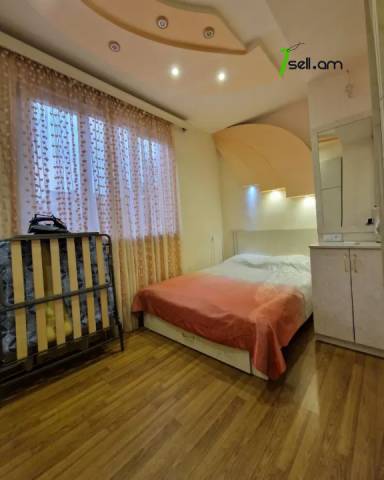 3 սենյականոց բնակարան Եզնիկ Կողբացու փողոցում, 90 ք.մ., բարձր առաստաղներ, 6/11 հարկ