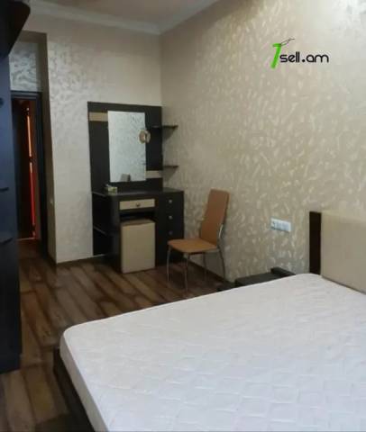 2 սենյականոց բնակարան Լենինգրադյան փողոցում, 50 քմ, 2/6 հարկ, կապիտալ վերանորոգված, քարե շենք