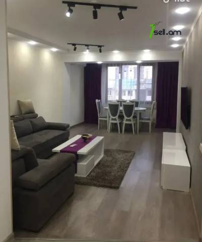 3 սենյականոց բնակարան Դրոյի փողոցում, 73 ք.մ., եվրովերանորոգված, քարե շենք