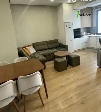 2 սենյականոց բնակարան նորակառույց շենքում Արղության փողոցում, 56 ք.մ., 8/14 հարկ, եվրովերանորոգված