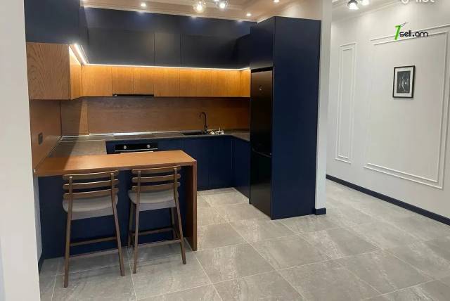 2 սենյականոց բնակարան նորակառույց շենքում Կոմիտասի պողոտայում, 94 քմ, 11/16 հարկ, բարձր առաստաղներ