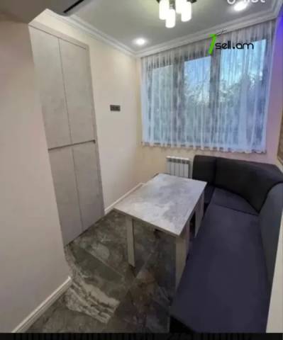 2 սենյականոց բնակարան Կոմիտասի պողոտայում, 56 քմ, 2/5 հարկ, կապիտալ վերանորոգված, քարե շենք