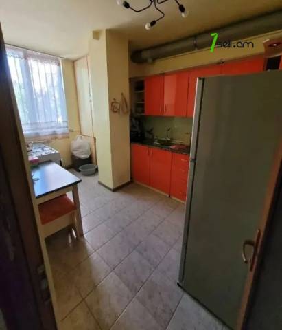 2 սենյականոց բնակարան Ազատության պողոտայում, 65 ք.մ., 2 սանհանգույց, բարձր առաստաղներ, 3/12 հարկ
