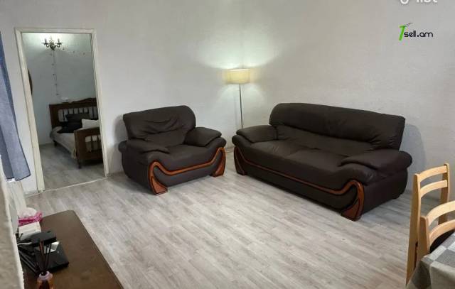 Մեկ հարկանի քարե տուն Համո Սահյան փողոցում Արաբկիրում, 50 քմ, եվրովերանորոգված