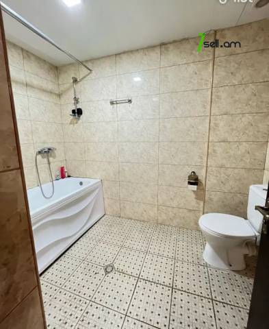 3 սենյականոց բնակարան նորակառույց շենքում Նիկողայոս Ադոնցի փողոցում, 82 քմ, 2/8 հարկ, 2 սանհանգույց