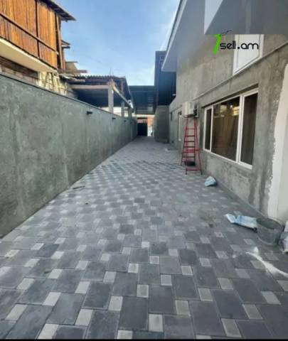 Մեկ հարկանի քարե տուն Նոր-Արեշի 46 փողոցում Էրեբունիում, 500 քմ, եվրովերանորոգված