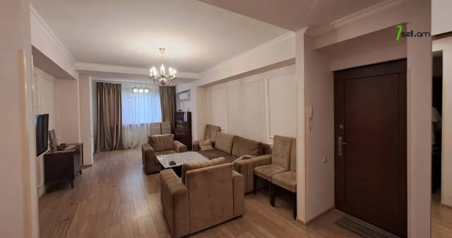 3 սենյականոց բնակարան Տերյան փողոցում, 90 քմ, 2/10 հարկ, 2 սանհանգույց, մի քանի պատշգամբ