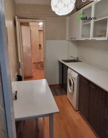 4 սենյականոց բնակարան Ռուբինյանց փողոցում, 87 ք.մ., 1/5 հարկ, կոսմետիկ վերանորոգում, քարե շենք