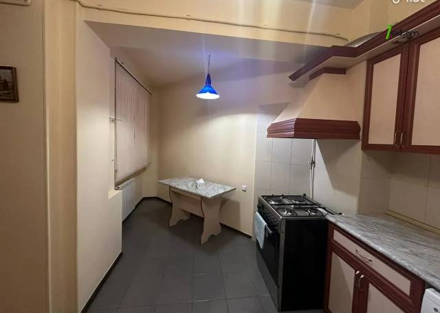 3 սենյականոց բնակարան Պուշկինի փողոցում, 80 քմ, 2/9 հարկ, մասնակի վերանորոգում