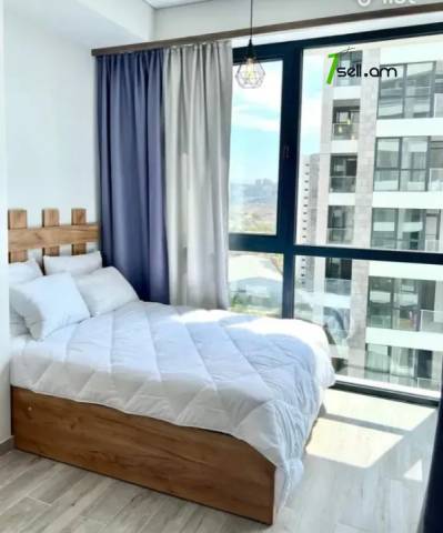 3 սենյականոց բնակարան նորակառույց շենքում Կարապետ Ուլնեցու փողոցում, 74 ք.մ., բարձր առաստաղներ