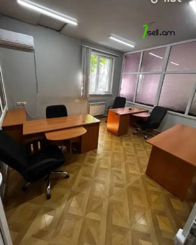 Գրասենյակային տարածք Բեկնազարյան փողոցում Աջափնյակում, 200 քմ