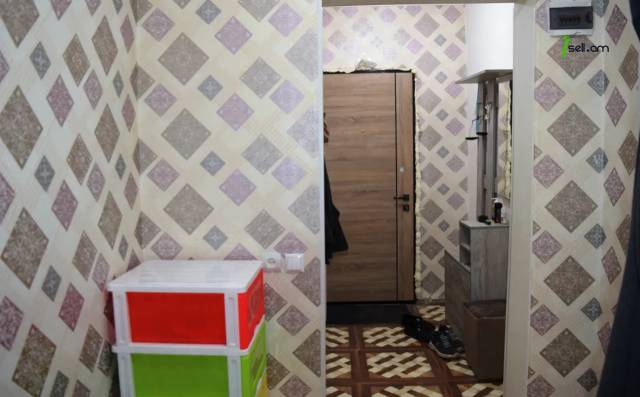 2 սենյականոց բնակարան, Արագած-6 թաղամաս, 52 ք.մ., 2/4 հարկ, եվրովերանորոգված