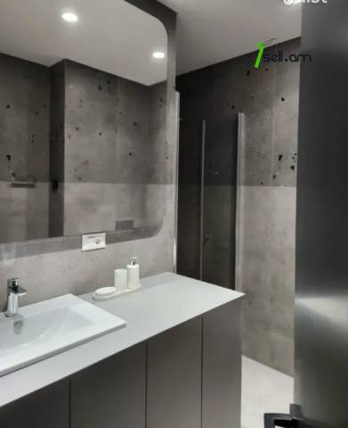 2 սենյականոց բնակարան նորակառույց շենքում Ալեք Մանուկյան փողոցում, 49 ք.մ., բարձր առաստաղներ