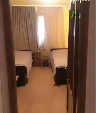 4 սենյականոց բնակարան Մալաթիայի փողոցում, 100 ք.մ., նախավերջին հարկ, եվրովերանորոգված, քարե շենք