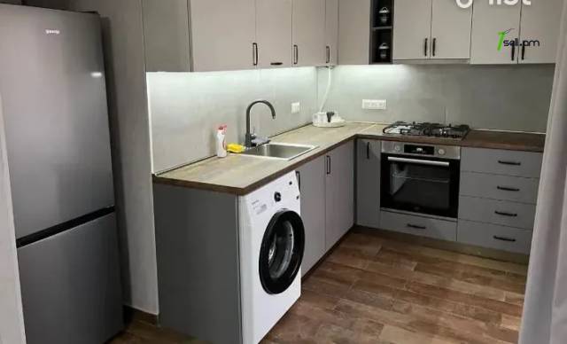 2 սենյականոց բնակարան Կոմիտասի պողոտայում, 56 ք.մ., 3/5 հարկ, դիզայներական ոճով վերանորոգված