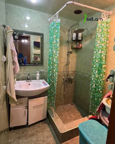 3 սենյականոց բնակարան Խաղաղ Դոնի փողոցում, 78 ք.մ., 4/9 հարկ, կոսմետիկ վերանորոգում