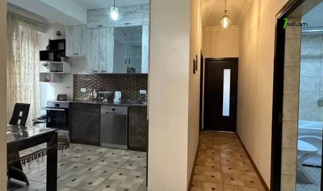3 սենյականոց բնակարան նորակառույց շենքում Նիկողայոս Ադոնցի փողոցում, 83 ք.մ., 2/8 հարկ