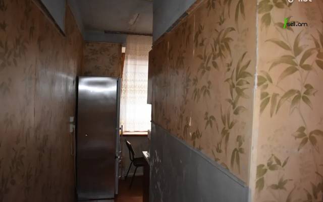 4 սենյականոց բնակարան Լվովյան փողոցում, 76 ք.մ., 1/5 հարկ, քարե շենք