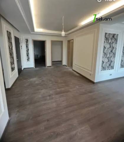 Ընդարձակ 4 սենյականոց բնակարան նորակառույց շենքում Տիգրան Պետրոսյան փողոցում, 277 ք.մ., 2/9 հարկ