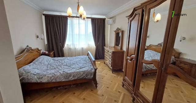 3 սենյականոց բնակարան Պարոնյան փողոցում, 100 քմ, 5/9 հարկ, եվրովերանորոգված